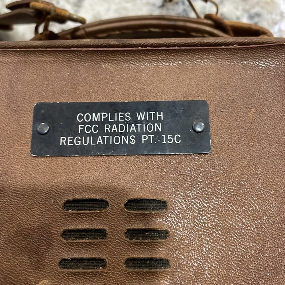 Vintage GE P975D Transistor Portable Radio General Electric AM FM Works Case - Picture 7 of 7